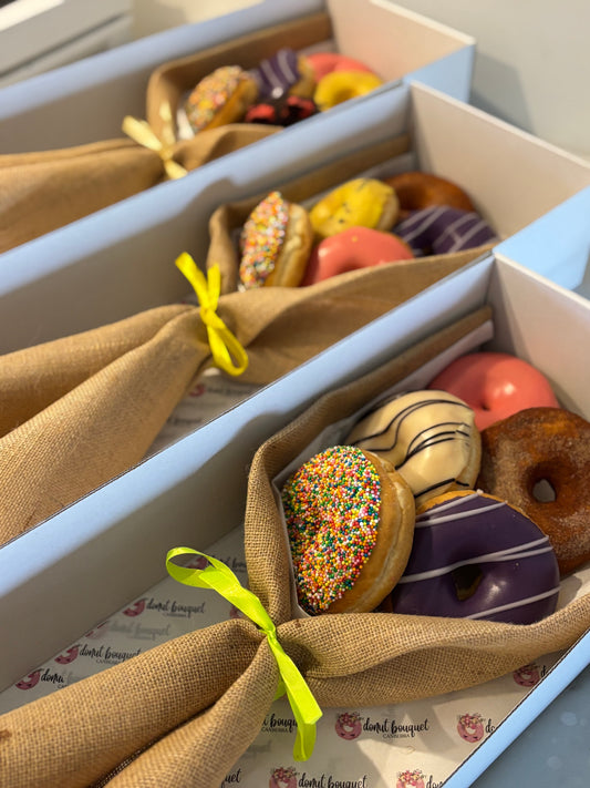 Classic Donut Bouquet Gift Box [Small]